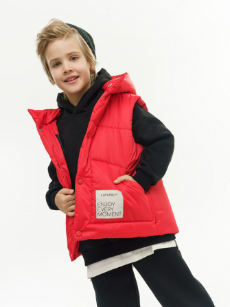 LF kids, жилет демисезонный с капюшоном, цвет красный ! ДЕФЕКТ !