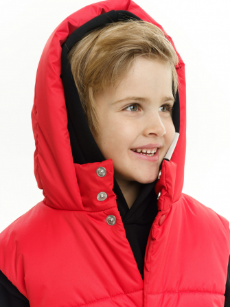LF kids, жилет демисезонный с капюшоном, цвет красный ! ДЕФЕКТ !